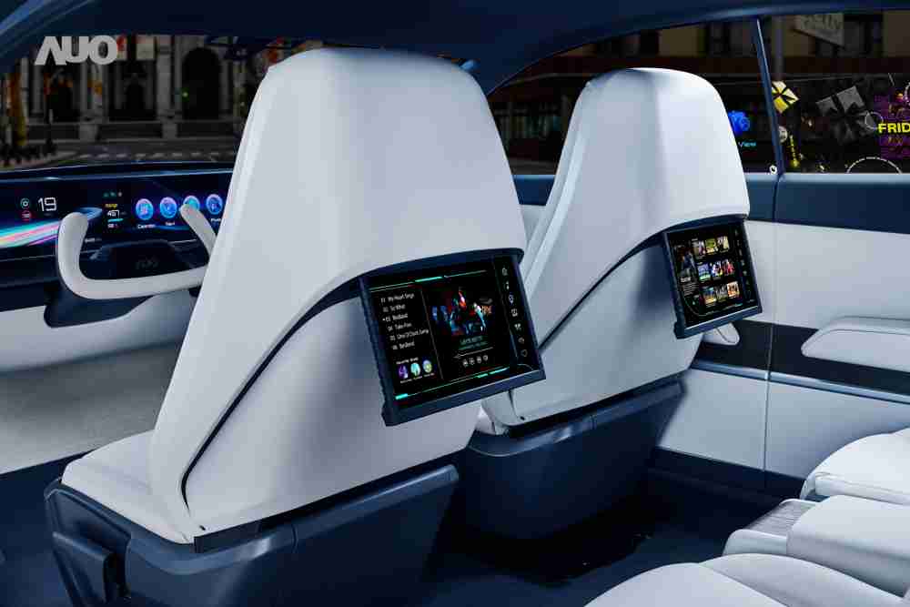 彩霸王将于CES 展示全新Smart Cockpit 2024，，可紧密串连使用者多元需求，，并革新座舱内部的应用和设计，，带来身历其境且引人入胜的视觉飨宴，，，，满足驾乘人员的全方位体验